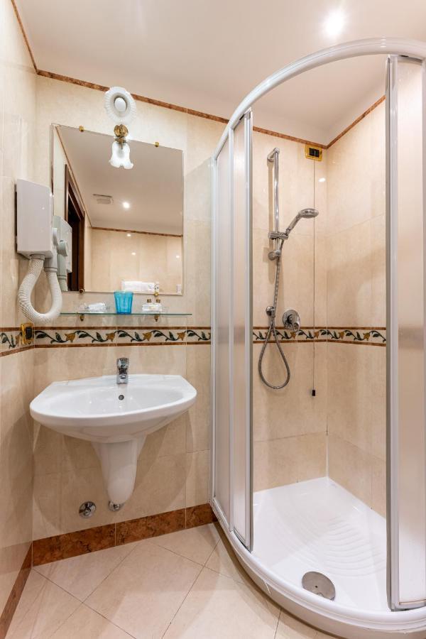 Ca' Pinelli Apartment เวนิส ภายนอก รูปภาพ