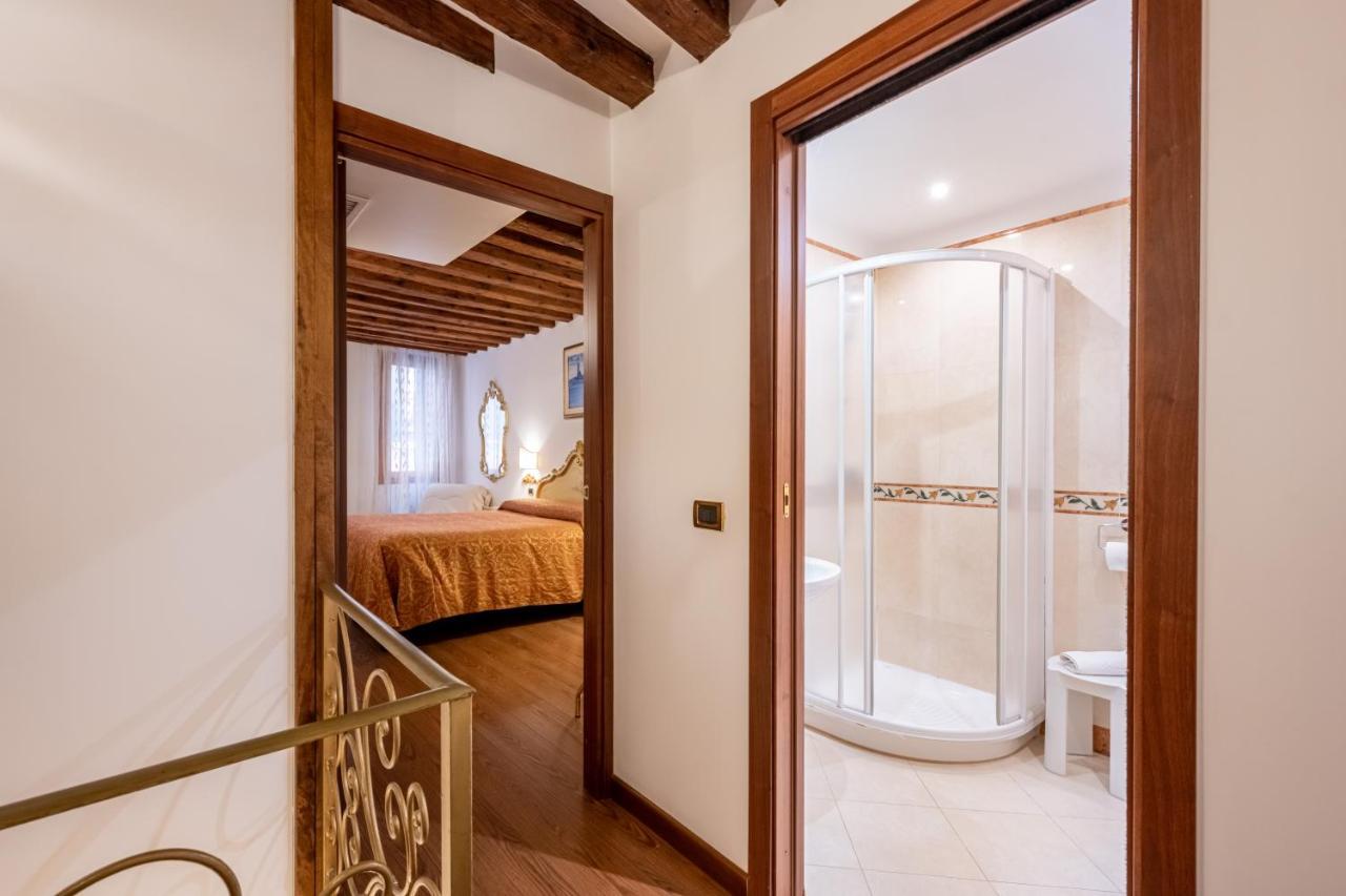 Ca' Pinelli Apartment เวนิส ภายนอก รูปภาพ