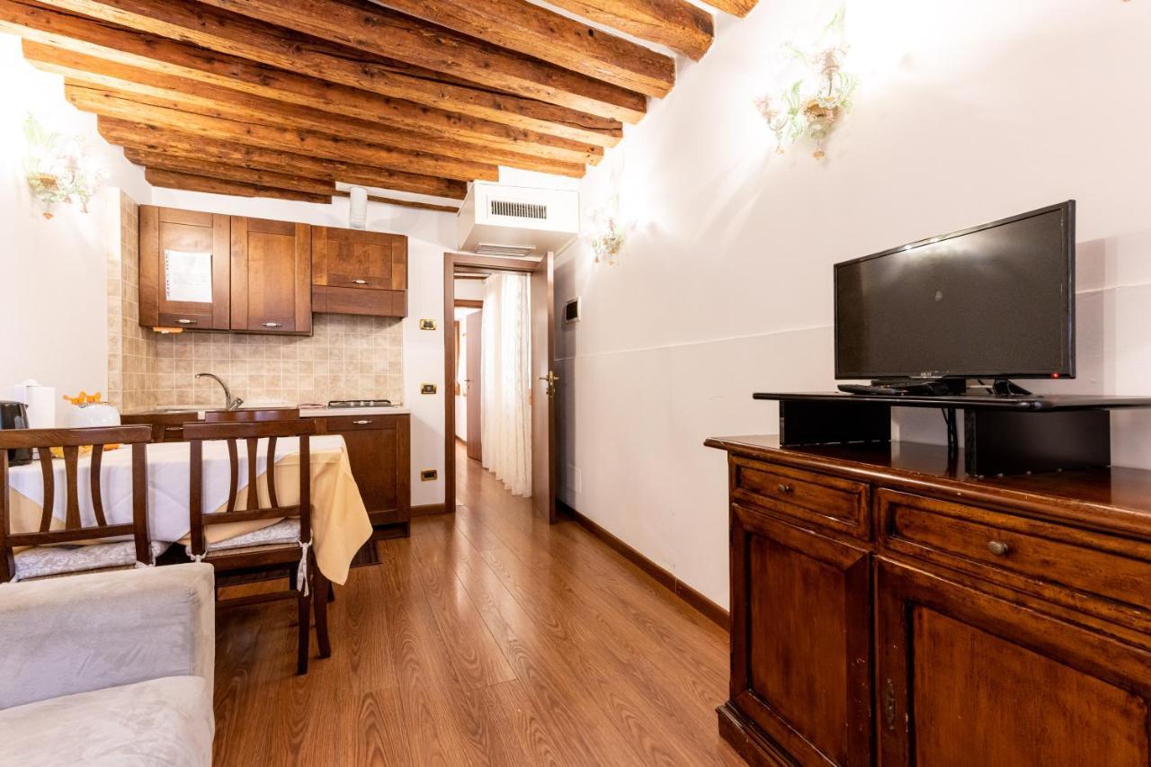 Ca' Pinelli Apartment เวนิส ภายนอก รูปภาพ