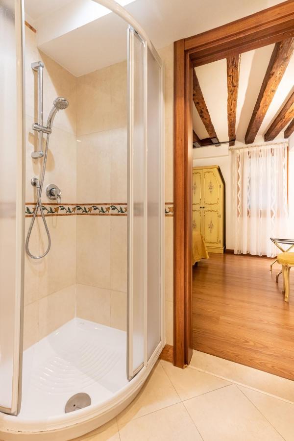 Ca' Pinelli Apartment เวนิส ภายนอก รูปภาพ